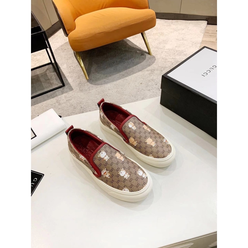 G*u*i casual shoes